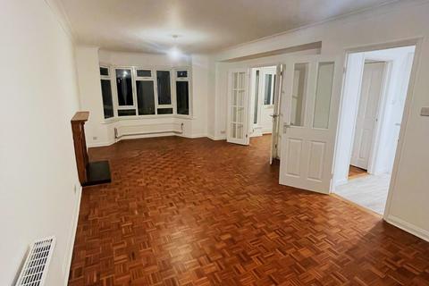 4 bedroom detached house to rent, Warnham Gardens, Bexhill-on-Sea, TN39