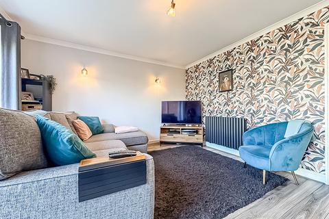 3 bedroom semi-detached house for sale, Oakleigh Avenue, Hockley SS5