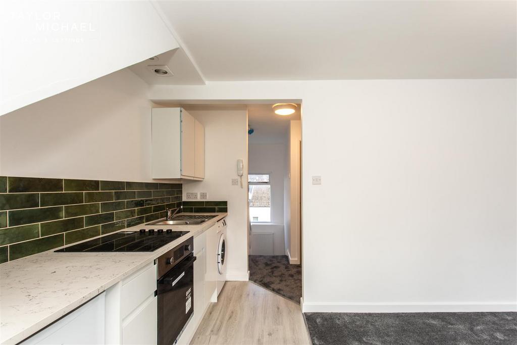 Kitchen / Living Room