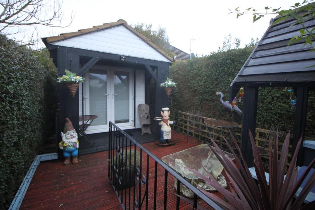 Garden 1.JPG