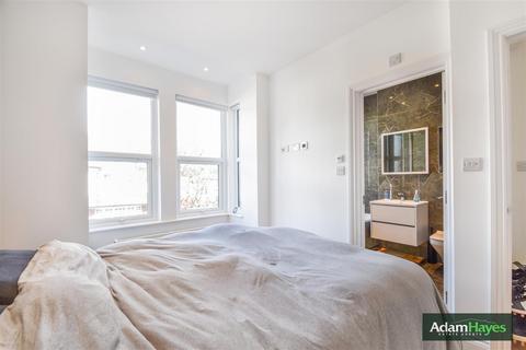 3 bedroom apartment to rent, Sylvester Road, London N2