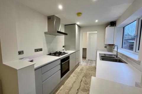 3 bedroom terraced house for sale, Belsize Avenue, PETERBOROUGH PE2