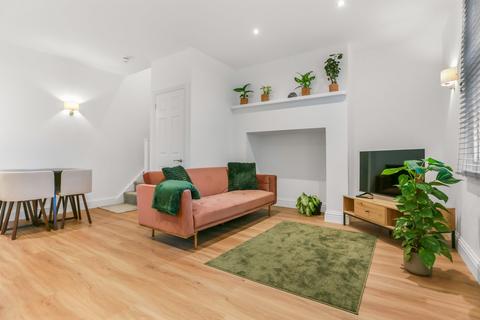 Property to rent - 11 South Road, Brighton, BN1
