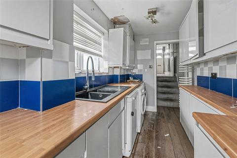 2 bedroom end of terrace house for sale, Queens Road, Aldershot, Hampshire, GU11