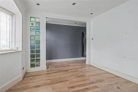 2 bedroom end of terrace house for sale, Queens Road, Aldershot, Hampshire, GU11
