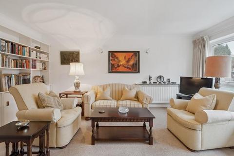 3 bedroom flat for sale, Blacketts Wood Drive, Chorleywood WD3