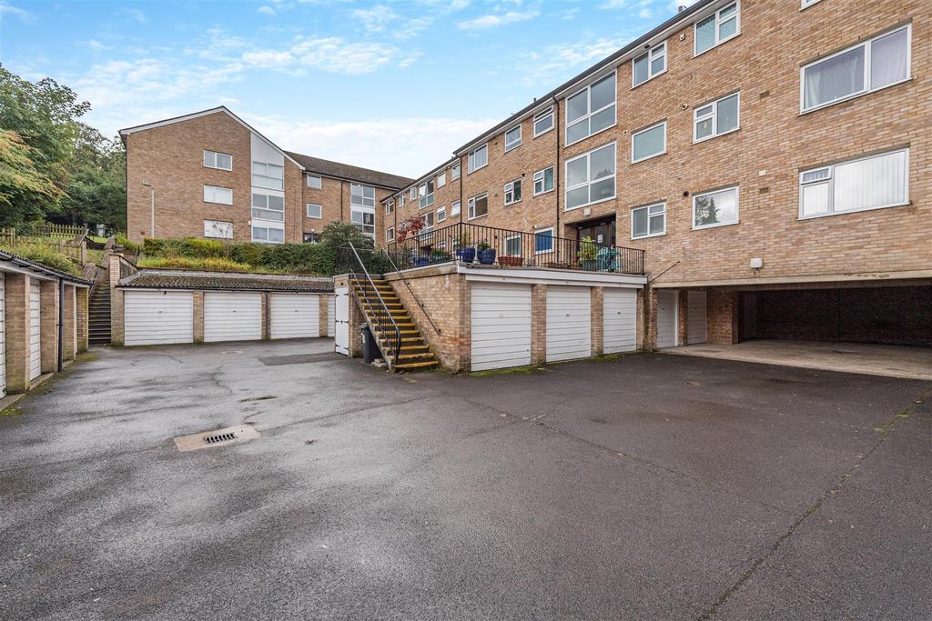 8574678-exterior06.jpg