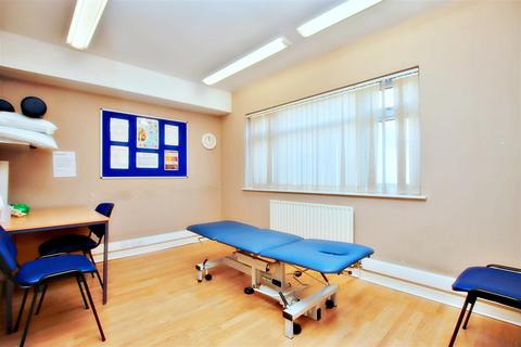 undefined, Furzehill Road, Borehamwood