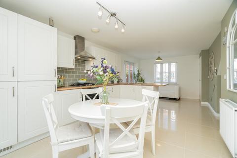 5 bedroom detached house for sale, Bonaire Grange, Newton Leys, Milton Keynes, MK3