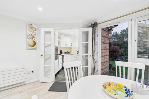 1 bedroom retirement property for sale, High Street, Cheshunt, Waltham Cross