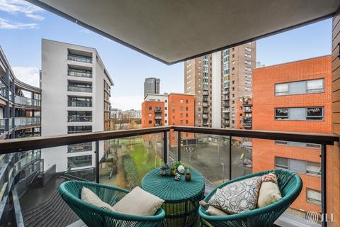 2 bedroom flat for sale, Hallings Wharf Studios, Channelsea Road, London, E15