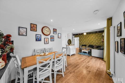 2 bedroom flat for sale, Hallings Wharf Studios, Channelsea Road, London, E15