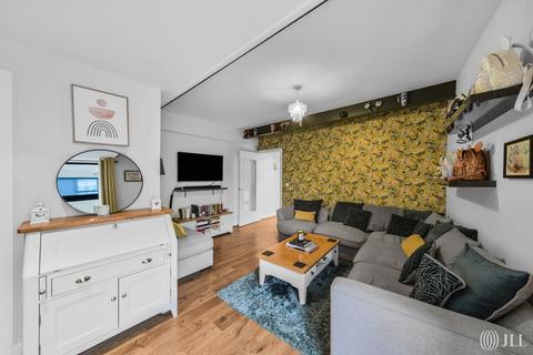 2 bedroom flat for sale, Hallings Wharf Studios, Channelsea Road, London, E15