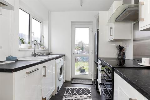 3 bedroom semi-detached house for sale, Banstead Road, Caterham CR3