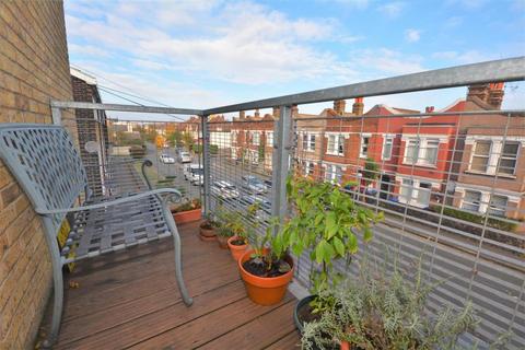 1 bedroom apartment to rent, Abbey Road, London, SW19