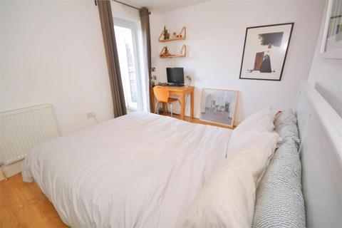 1 bedroom apartment to rent, Abbey Road, London, SW19