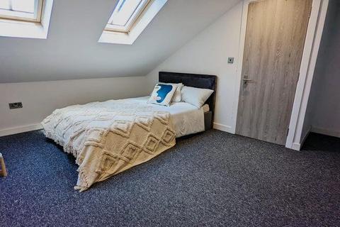 1 bedroom house to rent, Sutton Road, Watford WD17