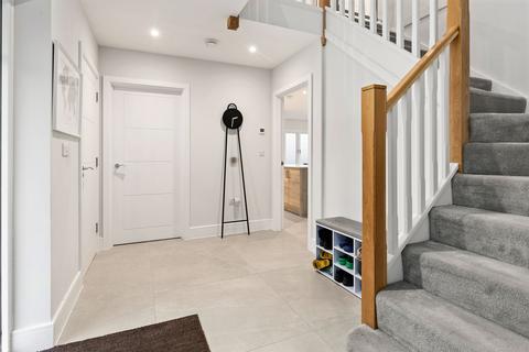 4 bedroom detached house for sale, Oswald Norris Way, Crawley RH11