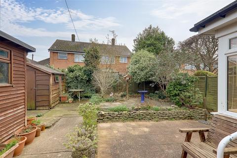 Cokeham Lane, Sompting, BN15
