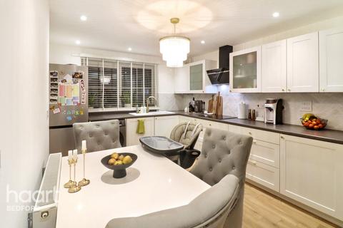 Kestrel Drive, RUSHDEN
