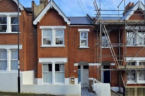 22 Oaksford Avenue, Sydenham, London, SE26 6AR