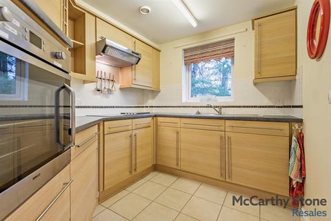 1 bedroom apartment for sale, Cherret Court, Ferndown, Dorset
