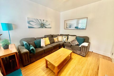 1 bedroom in a house share to rent, Room 3, 82 Sir Thomas Whites Road, Coventry, CV5 8DR