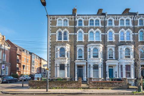 1 bedroom flat to rent, Bedford Road, Clapham Common North Side, London, SW4