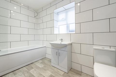 undefined, Lawrence End Road, Luton LU2
