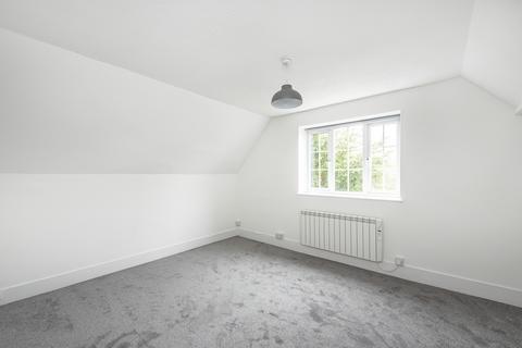 undefined, Lawrence End Road, Luton LU2