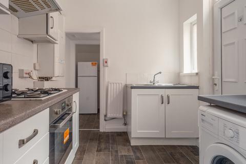 2 bedroom flat to rent, Newlands Road, Newcastle Upon Tyne NE2