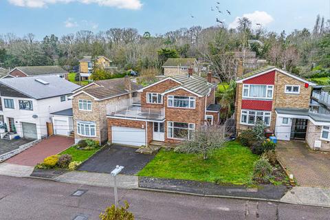 4 bedroom detached house for sale, Granville Close, Benfleet, SS7