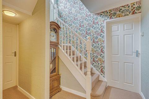 4 bedroom detached house for sale, Granville Close, Benfleet, SS7