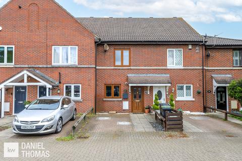 Daniel Thomas | Honey Lane, Waltham Abbey, EN9 3AY