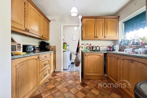 3 bedroom semi-detached house for sale, St. Michaels Road, Aldershot, Hampshire
