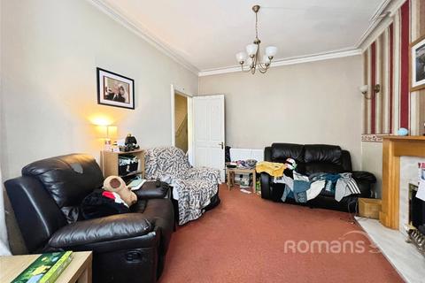 3 bedroom semi-detached house for sale, St. Michaels Road, Aldershot, Hampshire