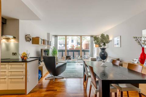 2 bedroom flat to rent, Gainsborough Studios, Islington, London, N1