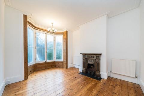 undefined, Woodlands Road, Isleworth TW7