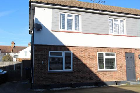 2 bedroom semi-detached house to rent, Southend On Sea