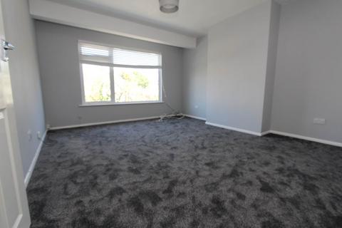2 bedroom flat to rent, Southend On Sea