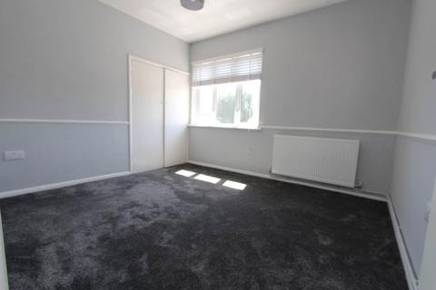 2 bedroom flat to rent, Southend On Sea