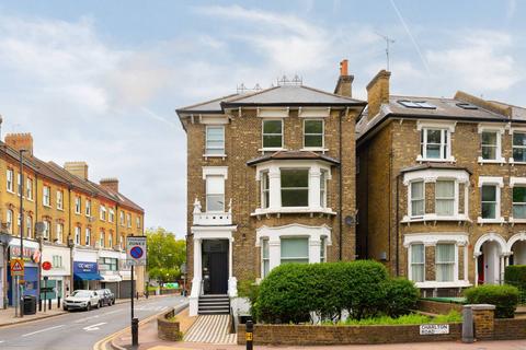 3 bedroom flat for sale, Charlton Road, Blackheath, London, SE3