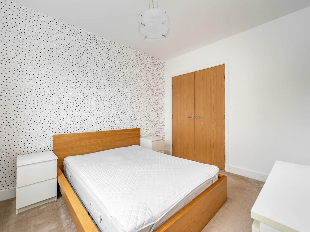 Bed 3 23