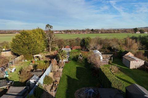 4 bedroom detached house for sale, Wendover Road, Weston Turville, Aylesbury, Buckinghamshire