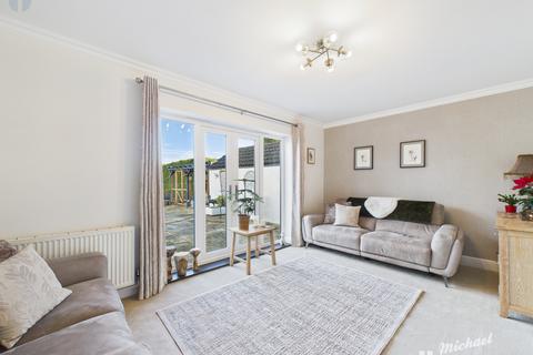 4 bedroom detached house for sale, Wendover Road, Weston Turville, Aylesbury, Buckinghamshire
