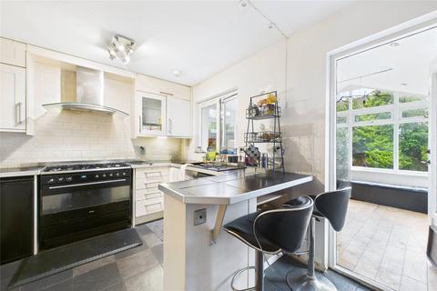 4 bedroom semi-detached house to rent, Verey Close, Twyford, Reading, Berkshire, RG10