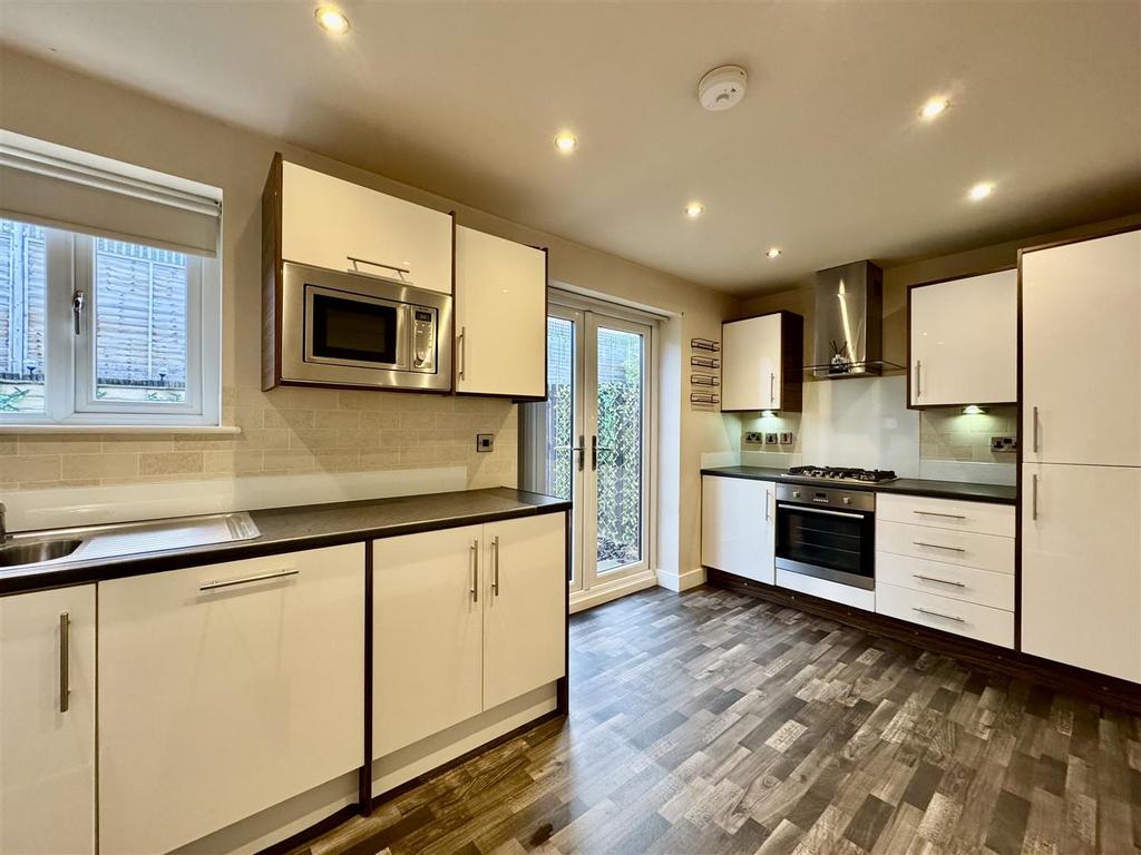 Dining kitchen