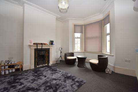 3 bedroom terraced house for sale, Dallin Road, Shooters Hill
