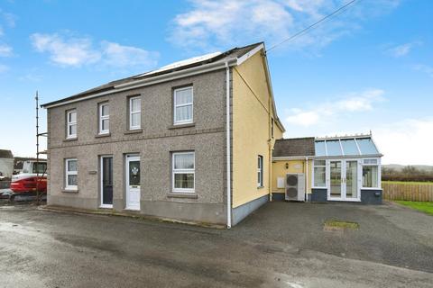 undefined, Llangadog SA19