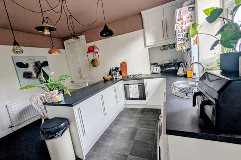 2 bedroom terraced house for sale, Colne Road, Kelbrook BB18